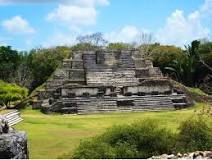 Esplorare le piramidi del Belize