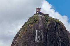 El Peñol: la pietra più grande del mondo