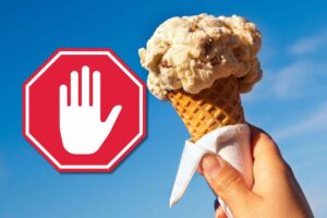 Cono gelato e simbolo divieto